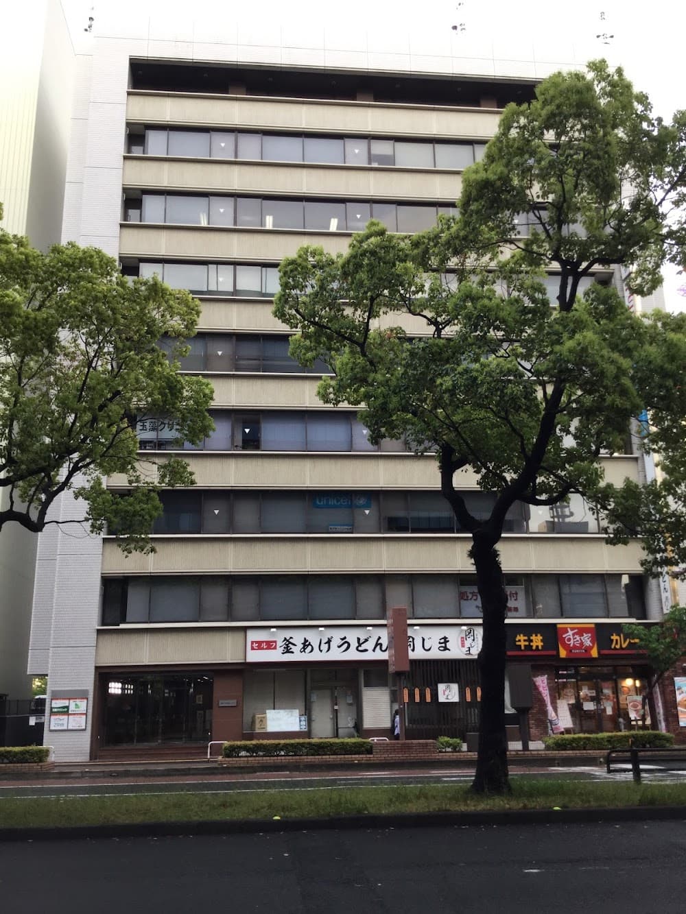 ツヴァイ高松店